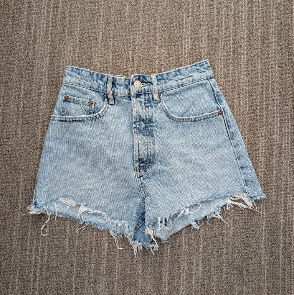 Zara Cute Off Jean Shorts Size 2